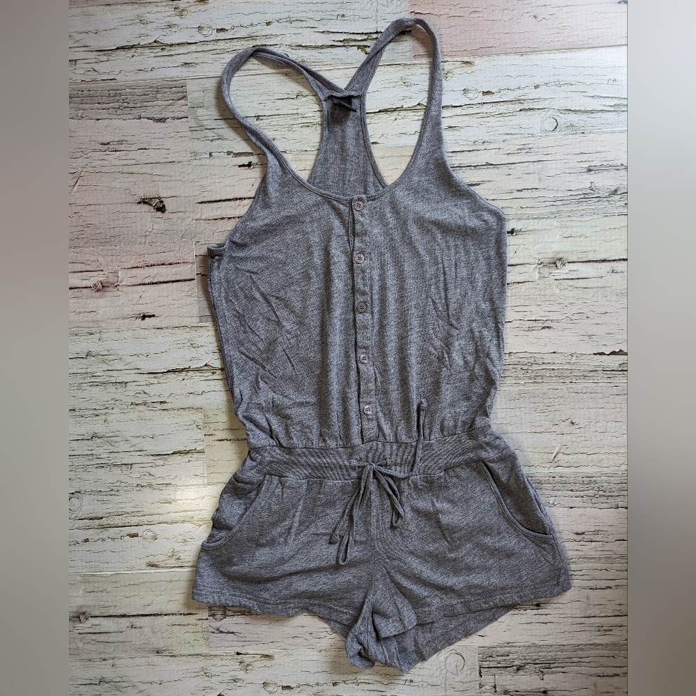 TNA Grey Jersey Knit Drop Waist Romper Size XS Racerback Loose Fit - Picture 2 of 9